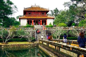 lăng tẩm huế