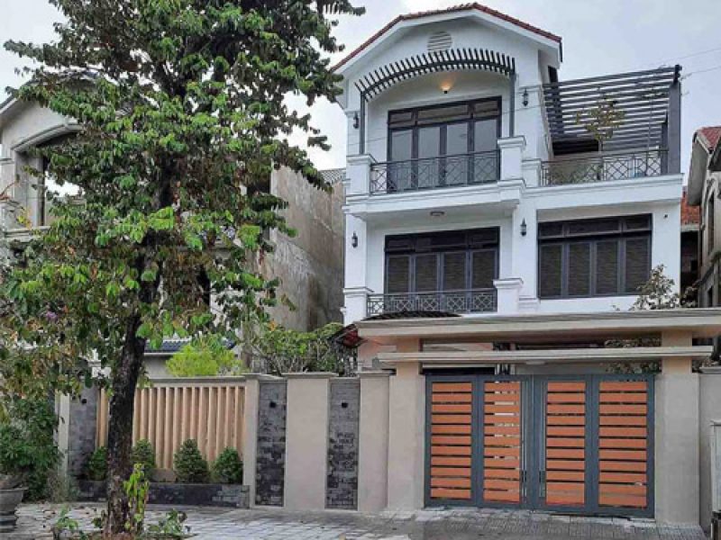 HT HOUSE