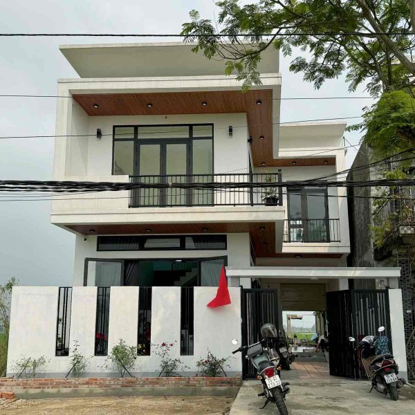 EAST GARDEN HOUSE – NHÀ CÓ VƯỜN HƯỚNG ĐÔNG